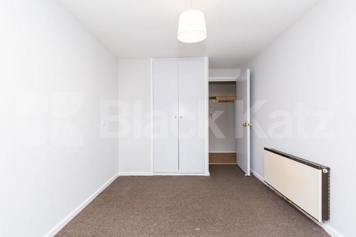 2 bedroom property with allocated parking and communal garden Riverside Close, Lee Vally Park / Upper Clapton